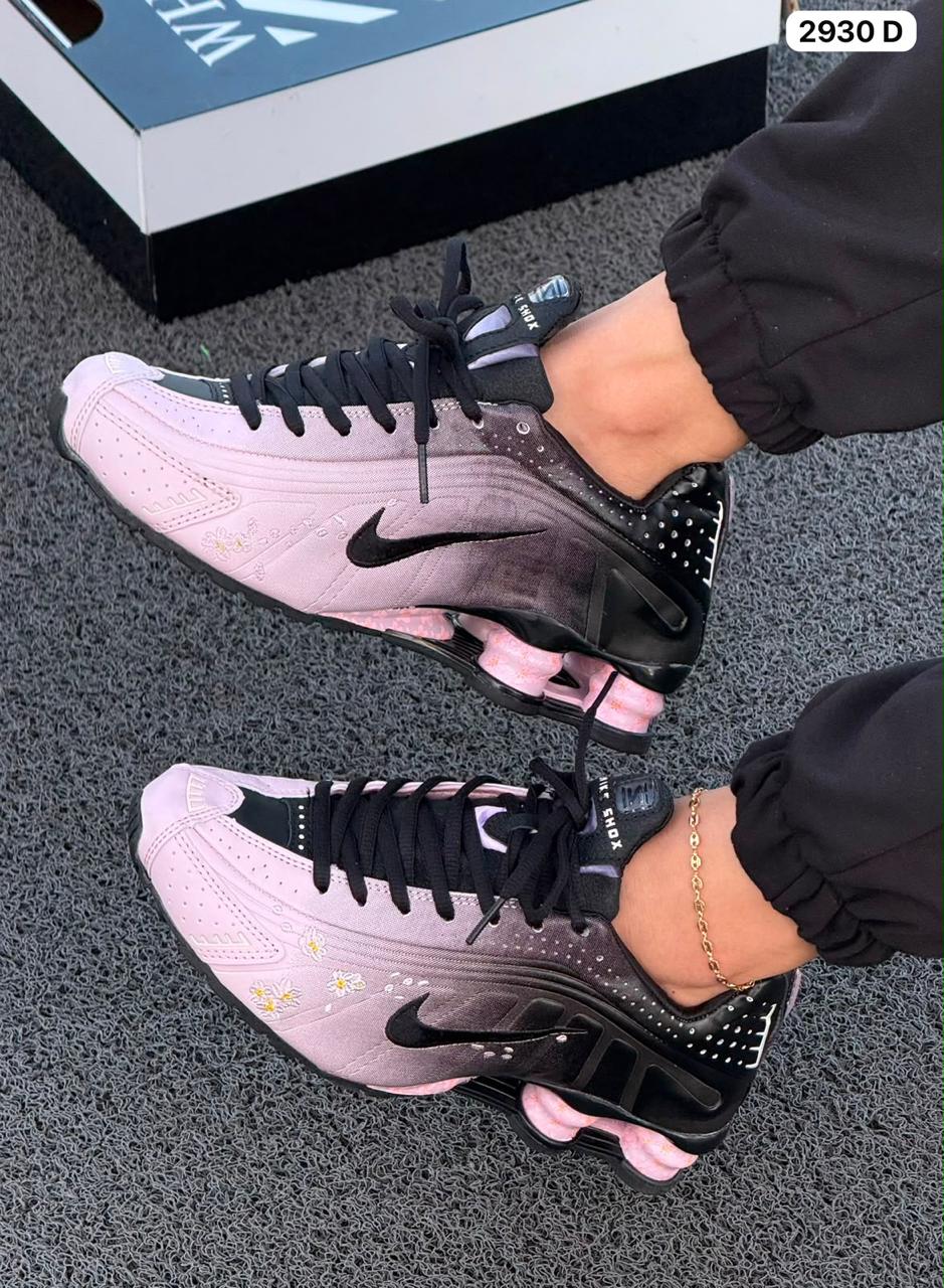 Nike Shox R4 Floral